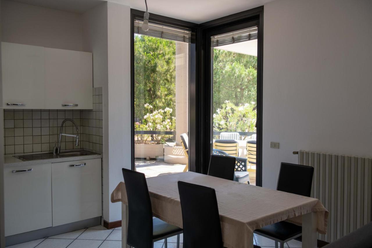 Garda Fantasy Terrazza Apartment Desenzano del Garda Exterior foto
